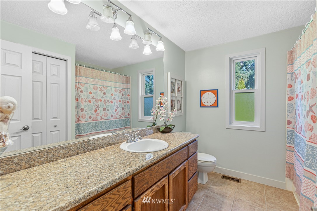 18220 92nd Avenue Northeast Bothell, WA 98011 - Photo 17 of 25 Gallery Image 17