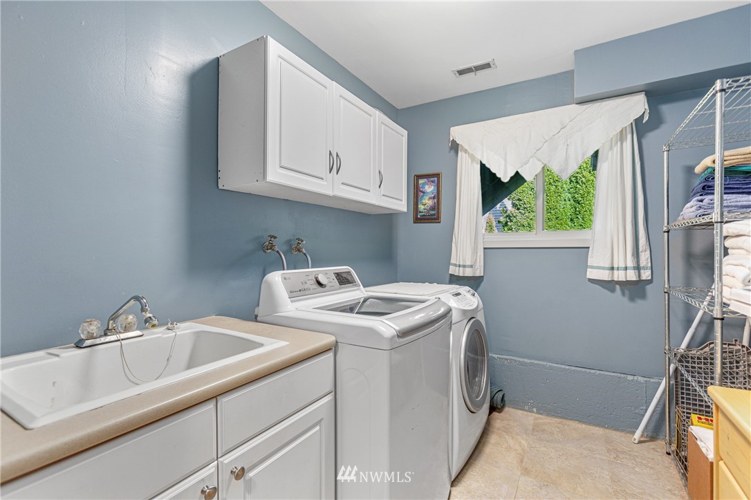 18220 92nd Avenue Northeast Bothell, WA 98011 - Photo 21 of 25 Gallery Image 21