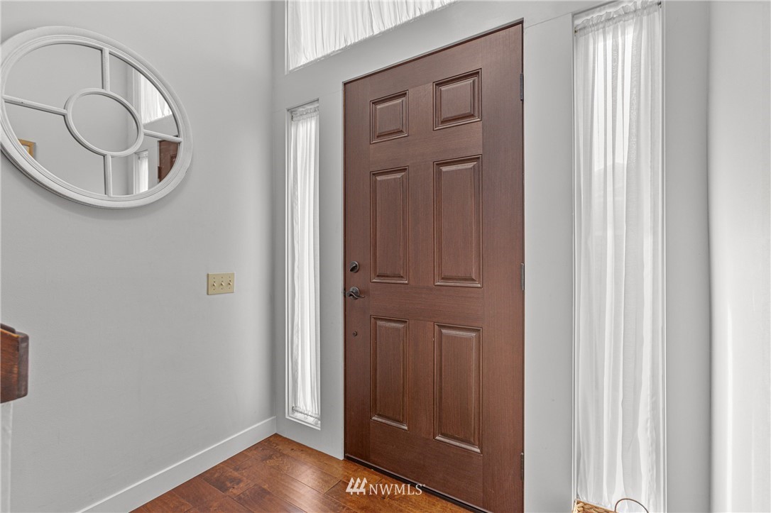 18220 92nd Avenue Northeast Bothell, WA 98011 - Photo 4 of 25 Gallery Image 4