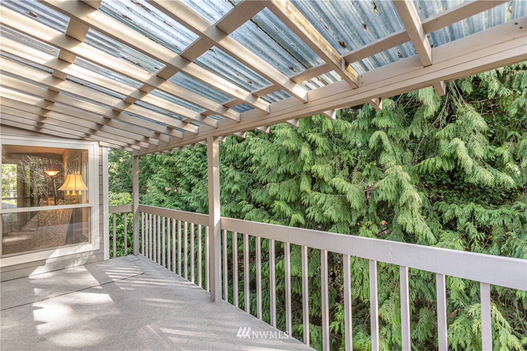18220 92nd Avenue Northeast Bothell, WA 98011 - Photo 10 of 25 Gallery Image 10