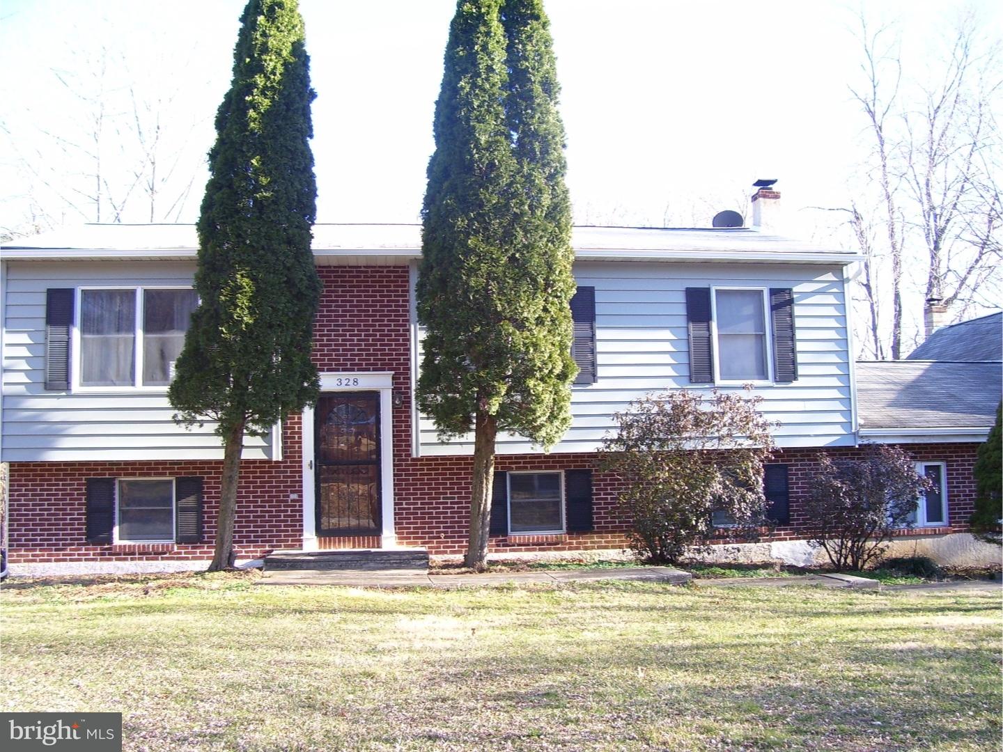 328 Crozerville Road Aston, PA 19014 - Photo 3 of 24