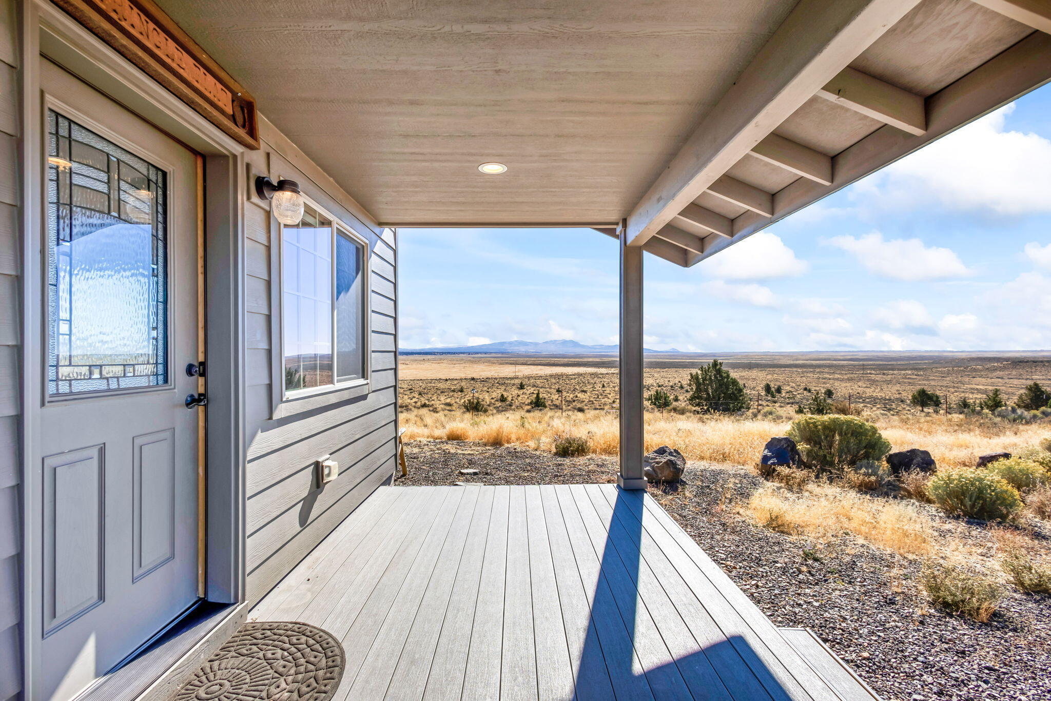 31920 Merrill Road Prineville, OR 97754 - Photo 7 of 46 Front porch with panoramic views