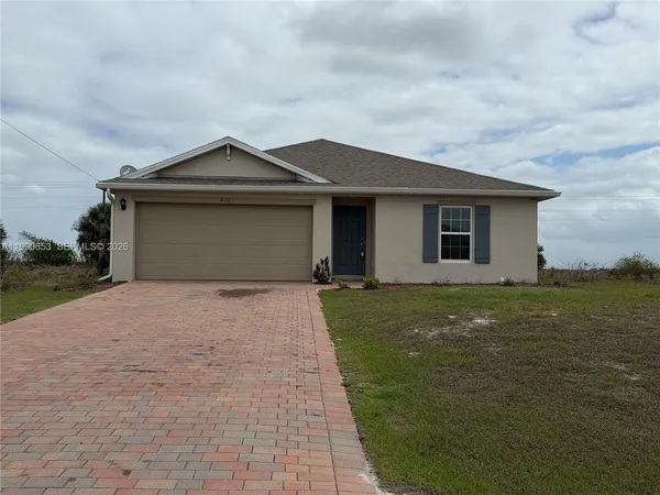 $2,000 | 513 Ella Jean Place, LaBelle, FL 33935