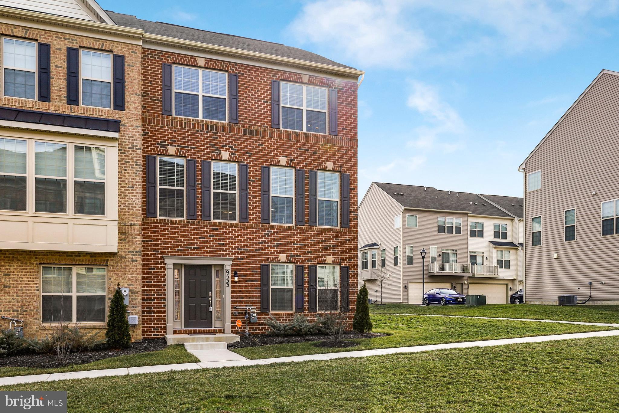 9533 Smithview Place Lanham, MD 20706 - Photo 2 of 27