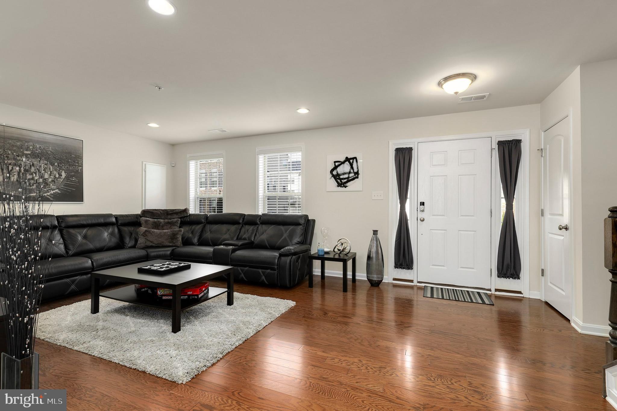 9533 Smithview Place Lanham, MD 20706 - Photo 3 of 27