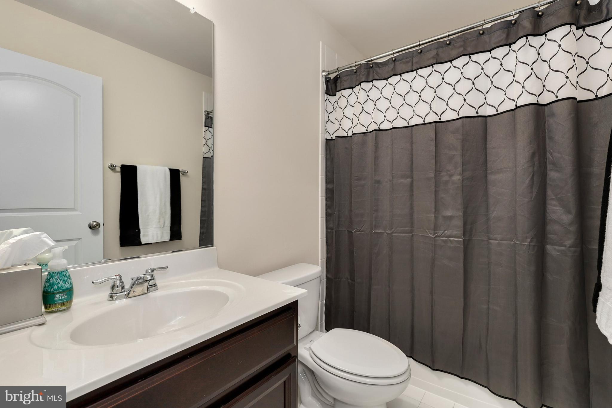 9533 Smithview Place Lanham, MD 20706 - Photo 5 of 27