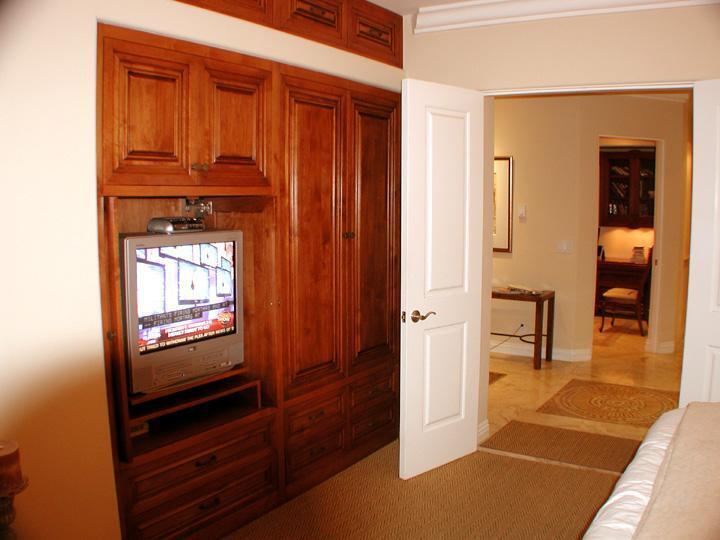 92 Seaview Drive Montecito, CA 93108 - Photo 18 of 27 a view of kitchen and utility room