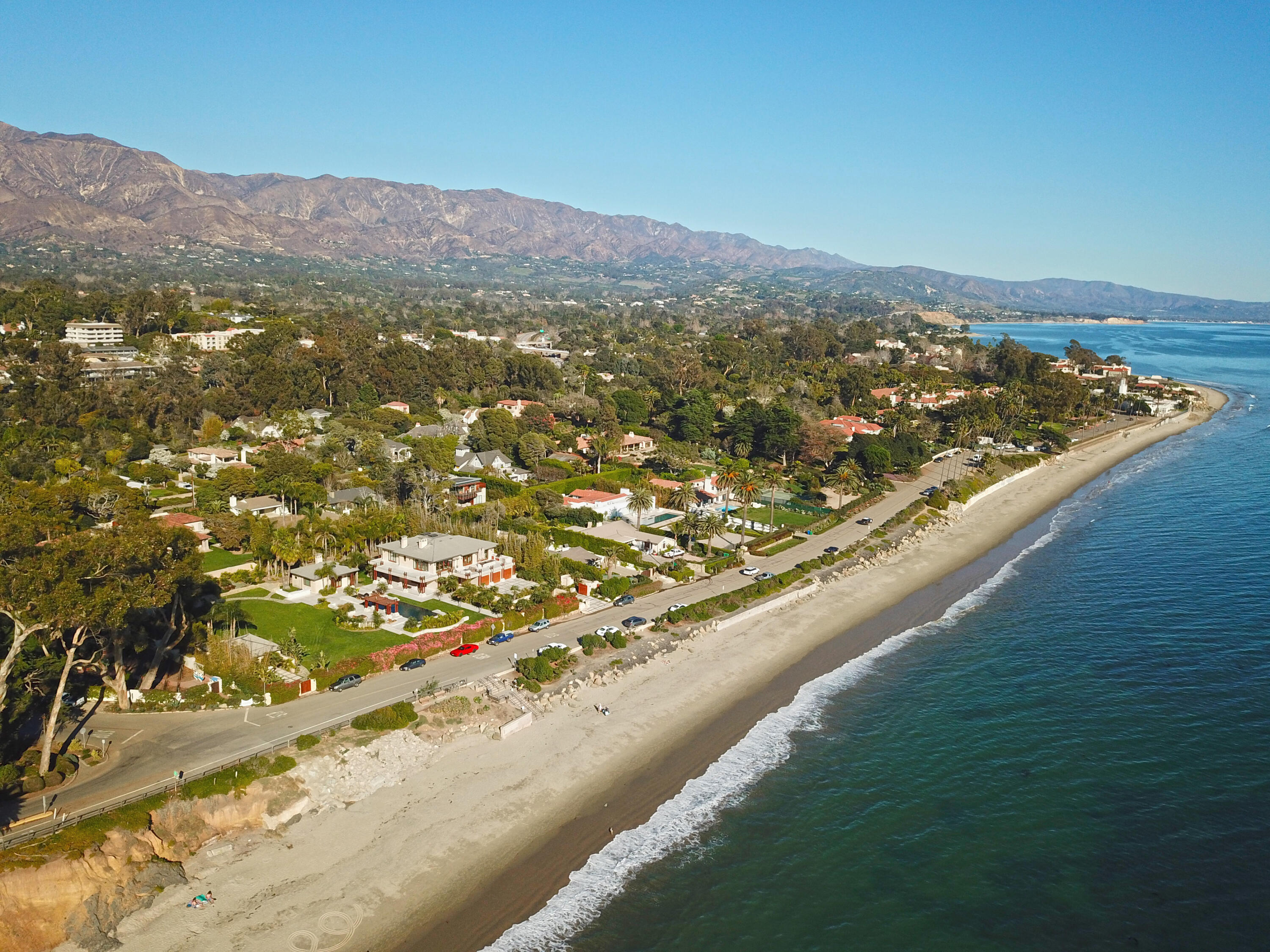 92 Seaview Drive Montecito, CA 93108 - Photo 2 of 27 view of city and mountain