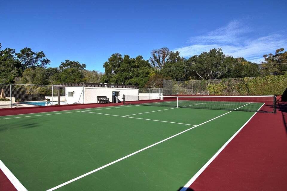 92 Seaview Drive Montecito, CA 93108 - Photo 26 of 27 a view of a field with sitting area