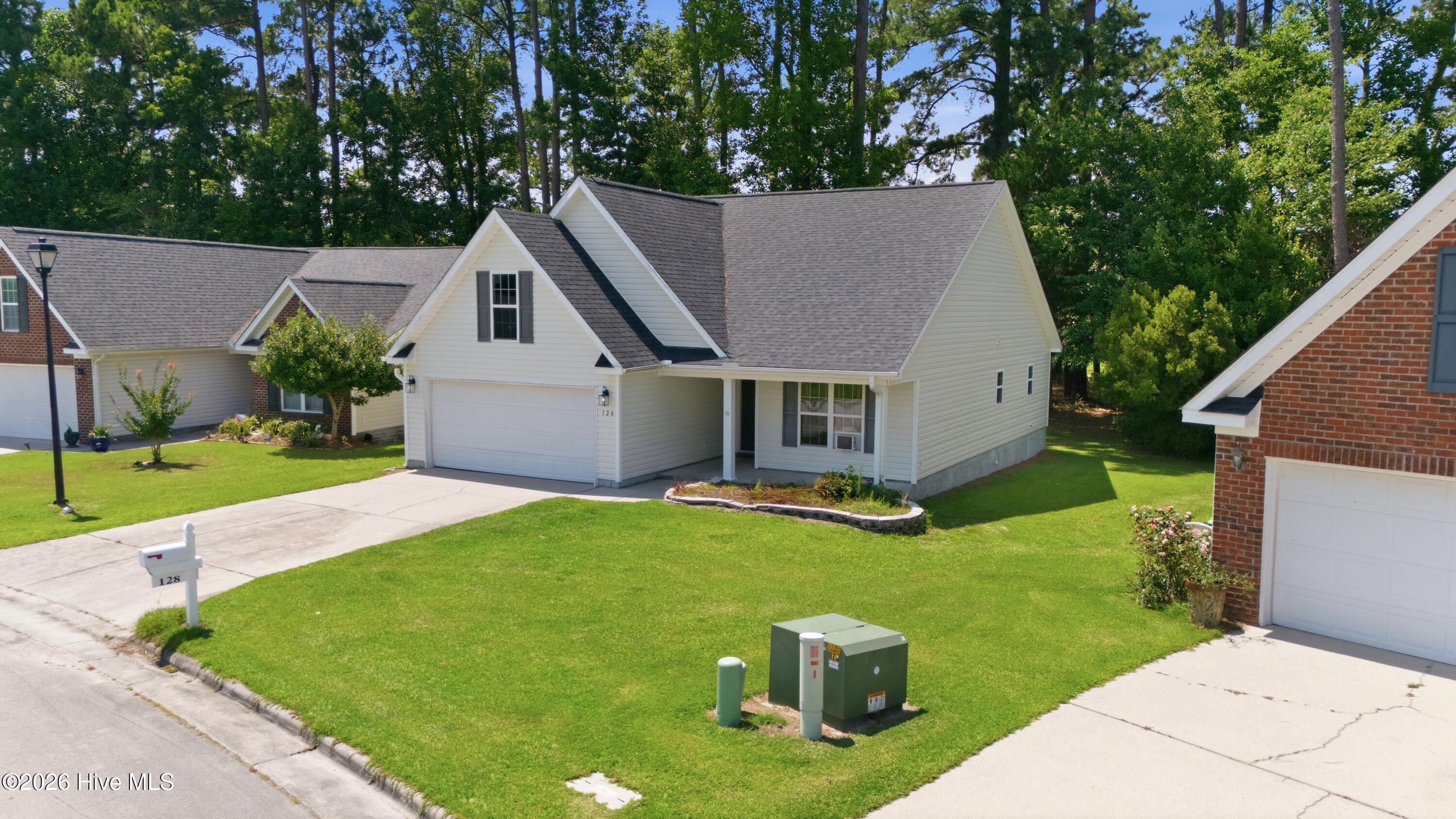 128 Bermuda View New Bern, NC 28560 - Photo 5 of 41