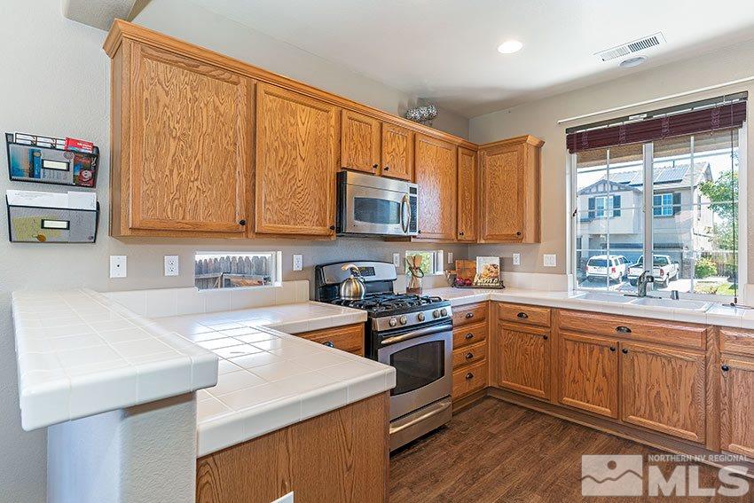 7135 Discovery Lane Reno, NV 89506 - Photo 6 of 16 Photo 6