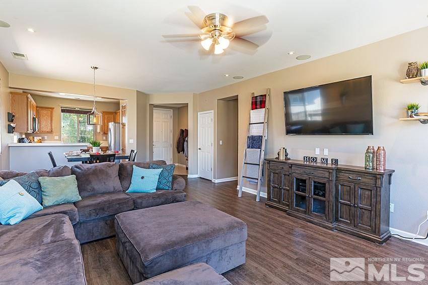 7135 Discovery Lane Reno, NV 89506 - Photo 7 of 16 Photo 7