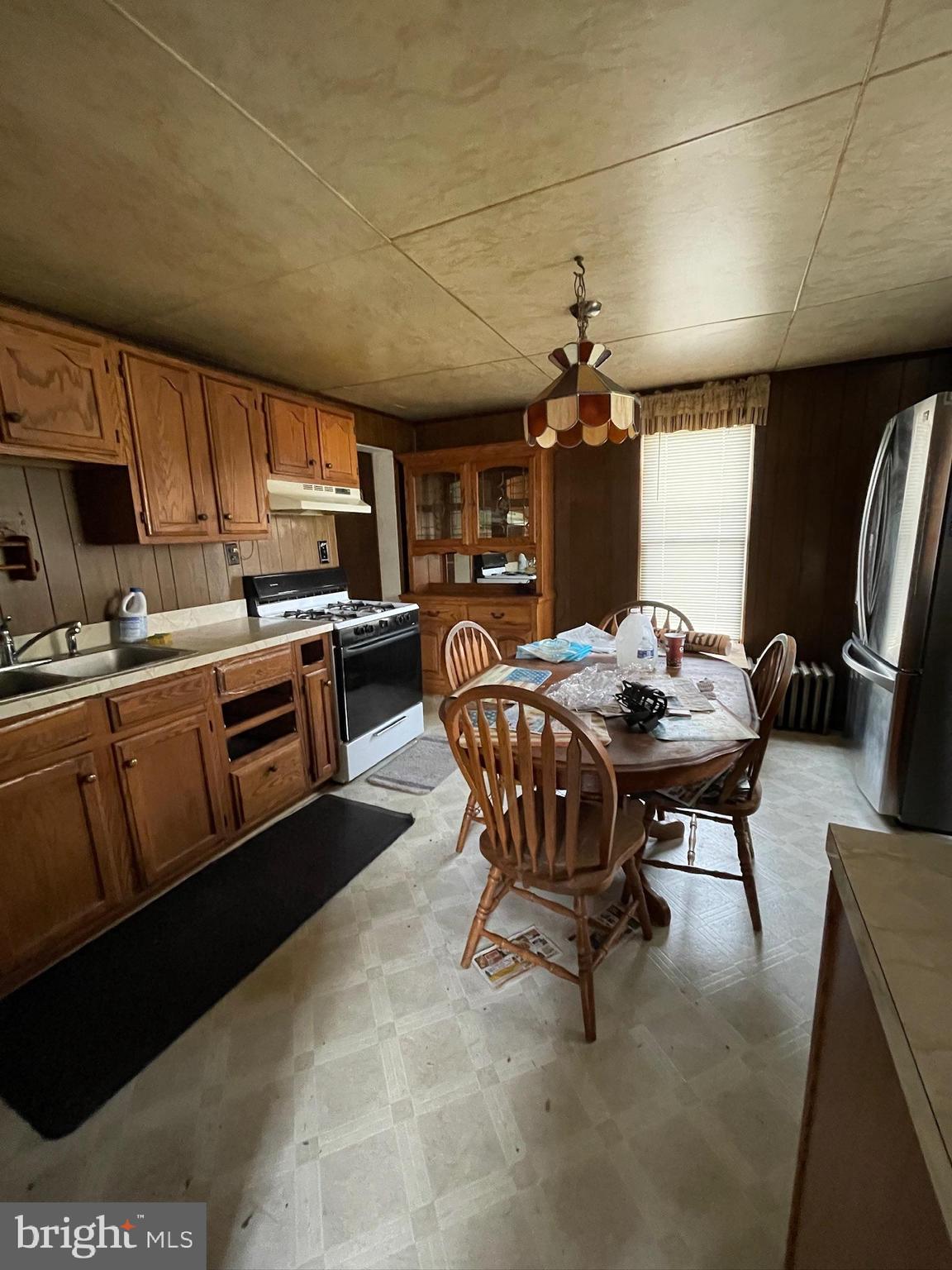336 Poplar Road Essex, MD 21221 - Photo 4 of 41