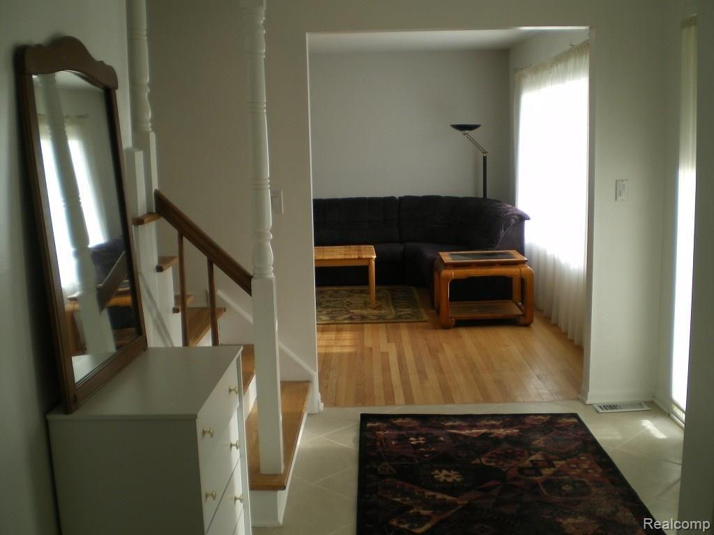 973 Hampstead Lane Rochester Hills, MI 48309 - Photo 10 of 40