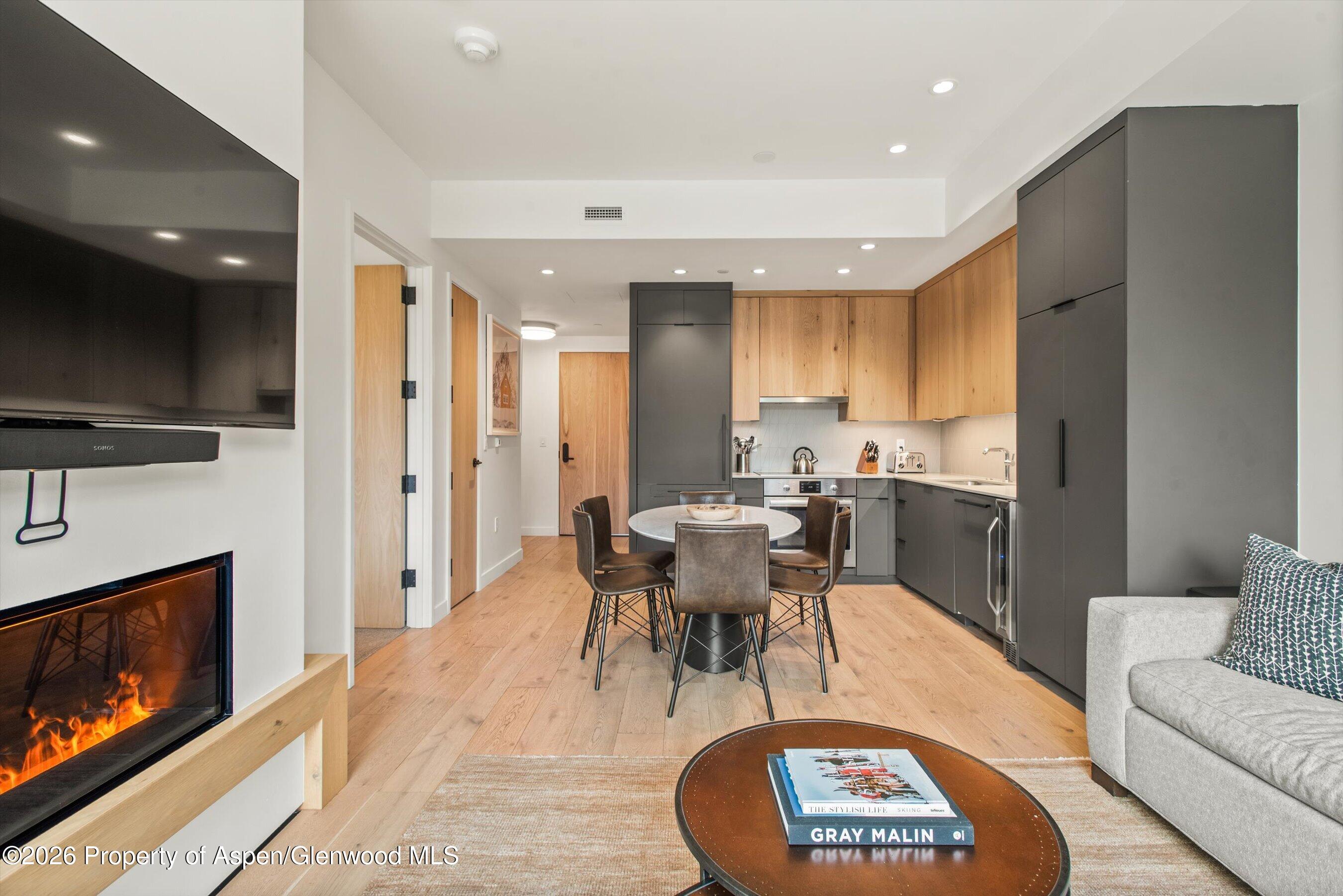 119 Wood Road, Unit 407 Snowmass Village, CO 81615 - Photo 6 of 26 08-119WoodRd407_260606008
