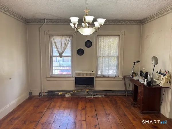 $225,000 | 137-139 Woodstock Avenue, Putnam, CT 06260