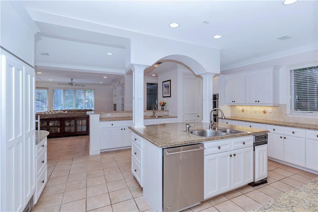 431 East Coconut Palm Road Boca Raton, FL 33432 - Photo 13 of 43 OPEN KITCHEN TO FAMILY ROOM