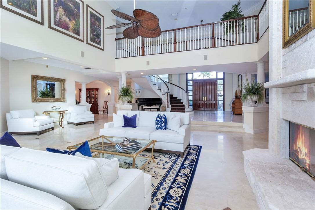 431 East Coconut Palm Road Boca Raton, FL 33432 - Photo 9 of 43 GRAND ENTRANCEWAY WITH FOYER