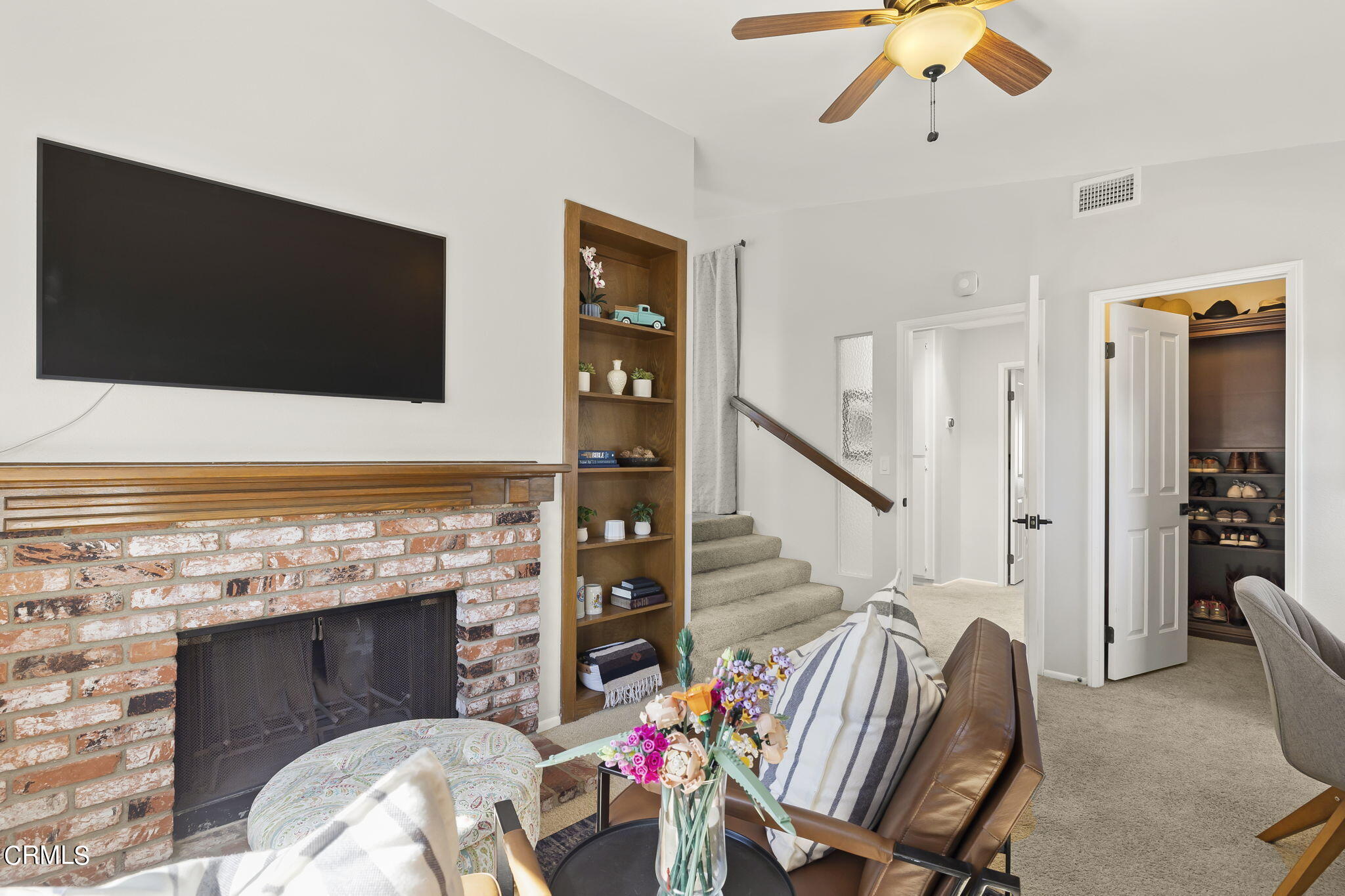 320 Fallen Leaf Avenue Camarillo, CA 93012 - Photo 22 of 49 a living room with furniture and a flat screen tv