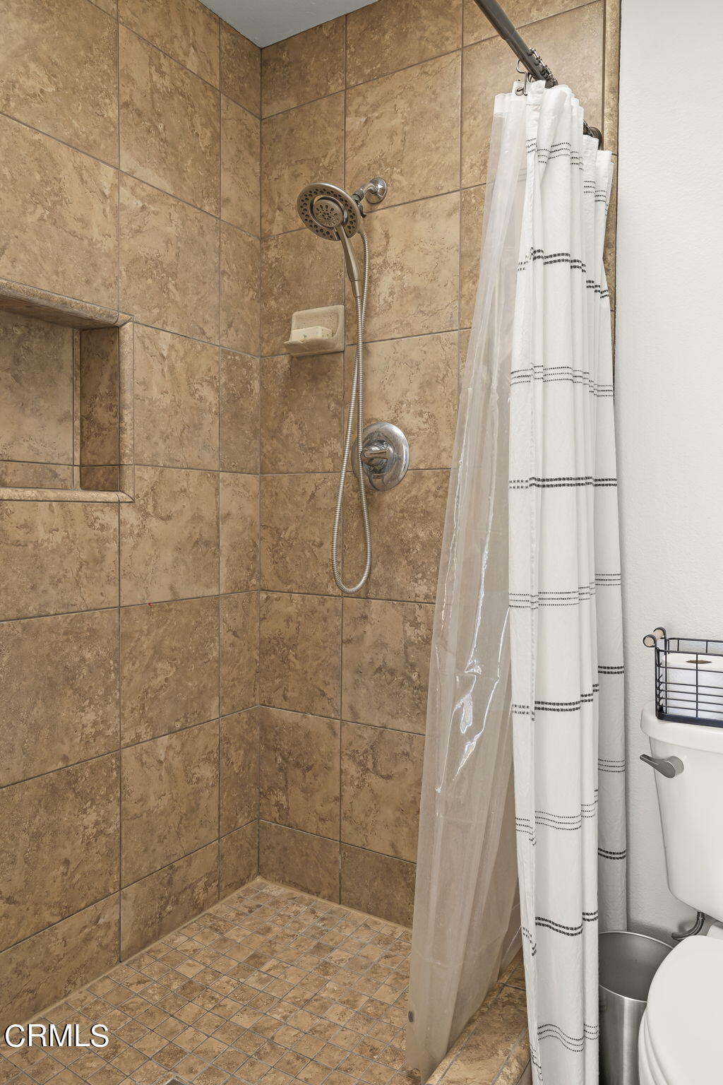 320 Fallen Leaf Avenue Camarillo, CA 93012 - Photo 26 of 49 a bathroom with a shower and toilet