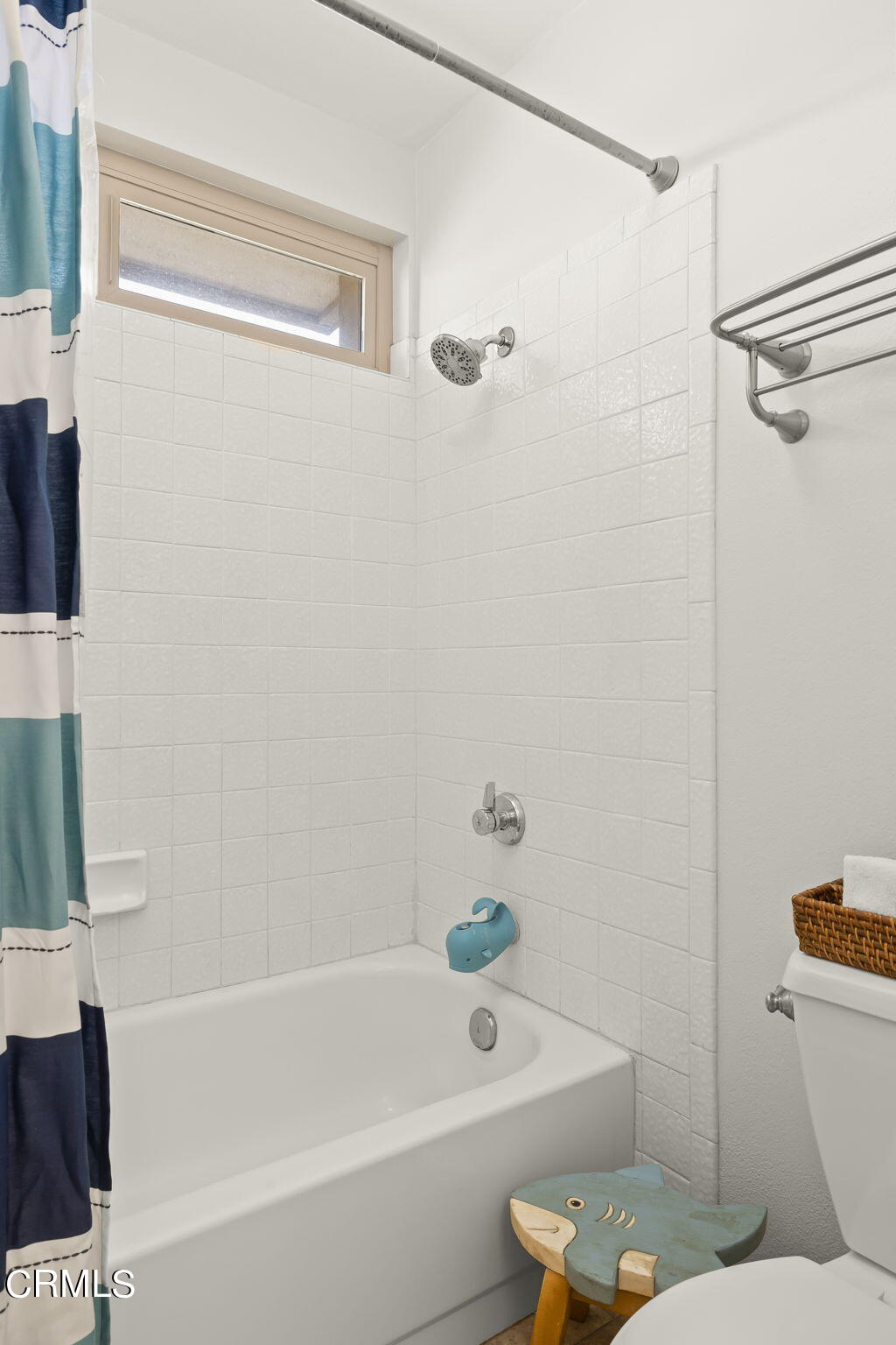 320 Fallen Leaf Avenue Camarillo, CA 93012 - Photo 30 of 49 a bathroom with a bathtub and a shower