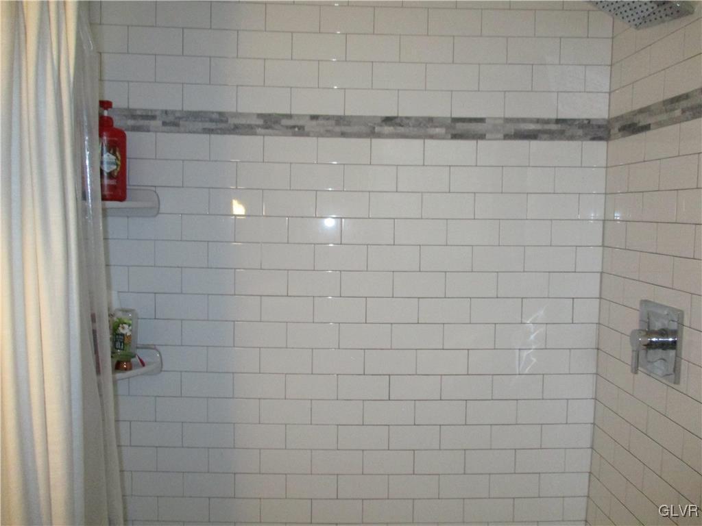 669 Ridge Street Emmaus, PA 18049 - Photo 8 of 26 Gallery Image 8
