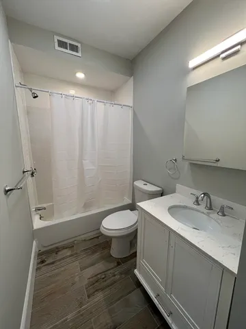 $3,950 | 73 Pearl Street, Unit 2, Somerville, MA 02145