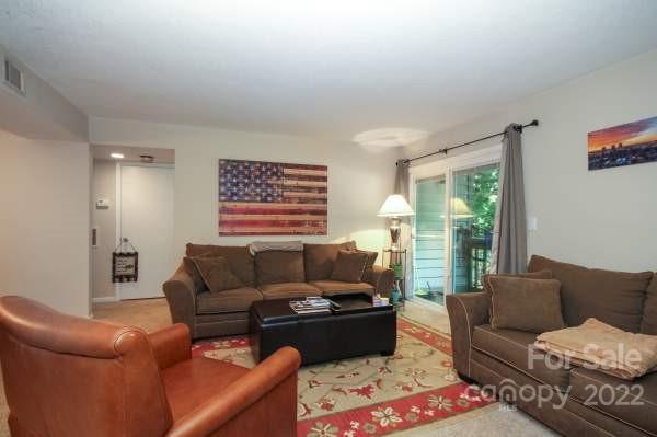 5024 Sardis Road, Unit F Charlotte, NC 28270 - Photo 5 of 16 Gallery Image 5