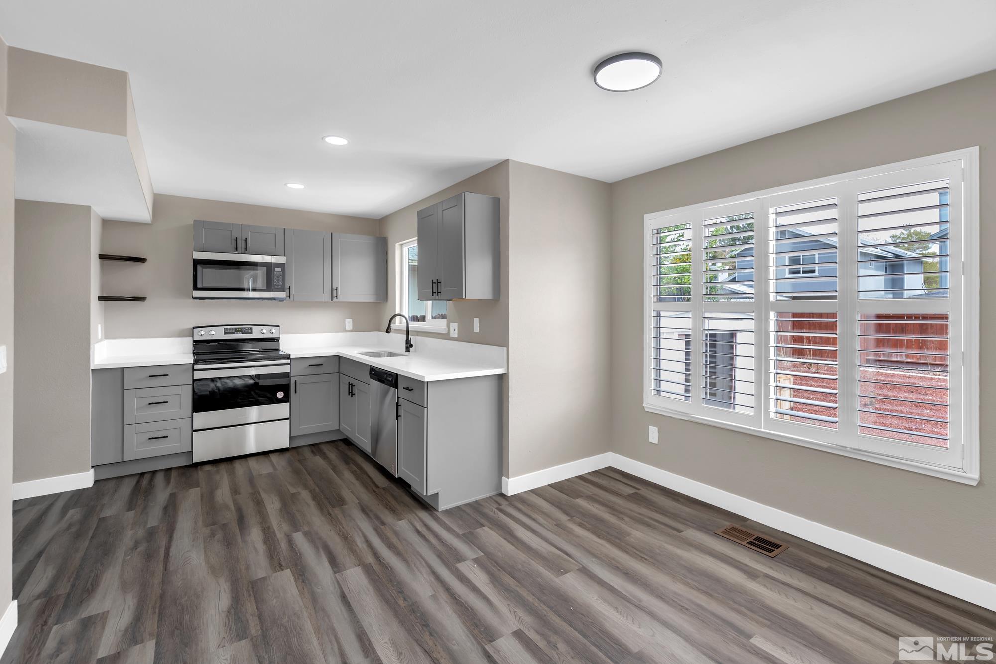 2796 Randolph Drive Reno, NV 89502 - Photo 8 of 27 Photo 8