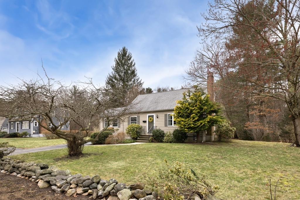3 Dunster Road Bedford, MA 01730 - Photo 3 of 30 Gallery Image 3