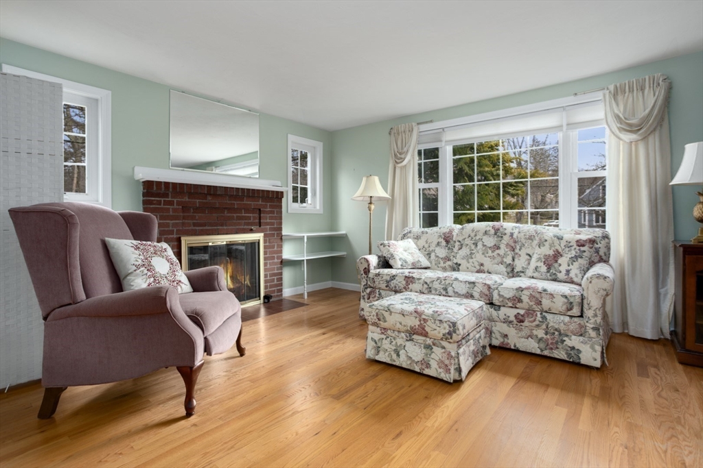 3 Dunster Road Bedford, MA 01730 - Photo 8 of 30 Gallery Image 8