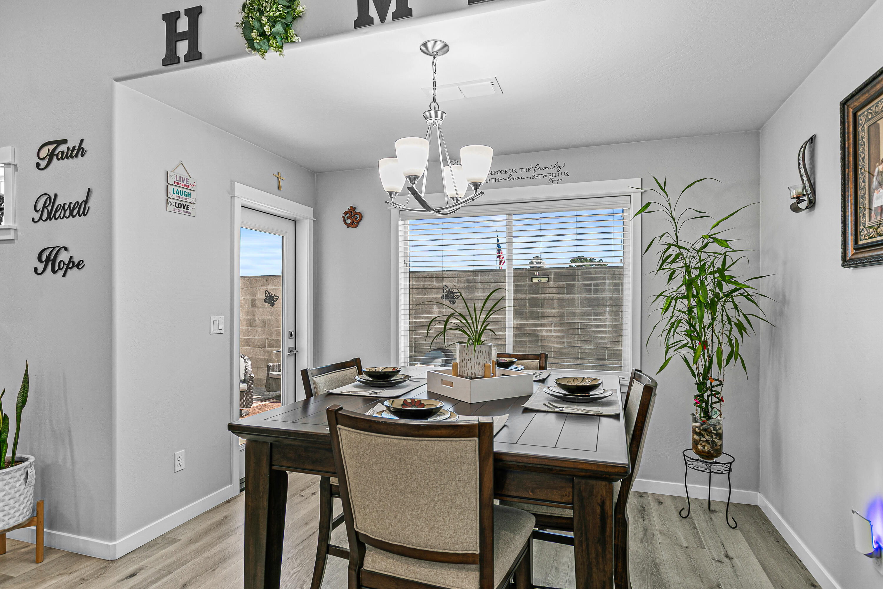 301 Reanna Way Medford, OR 97501 - Photo 18 of 36 9R9A8560