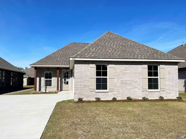 $304,015 | 459 Rue Des Affaires, Houma, LA 70364