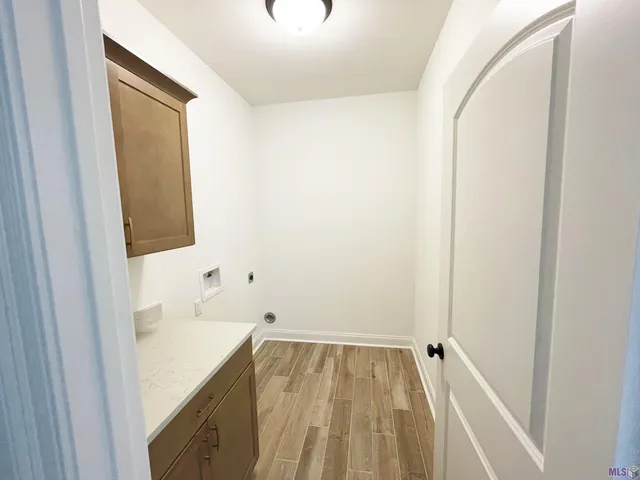 $304,015 | 459 Rue Des Affaires, Houma, LA 70364