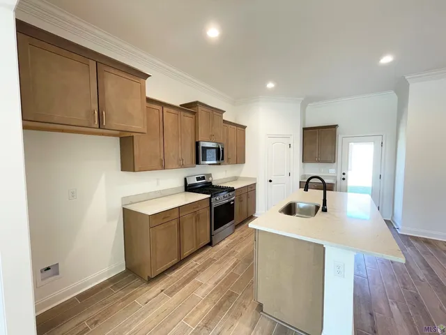 $304,015 | 459 Rue Des Affaires, Houma, LA 70364