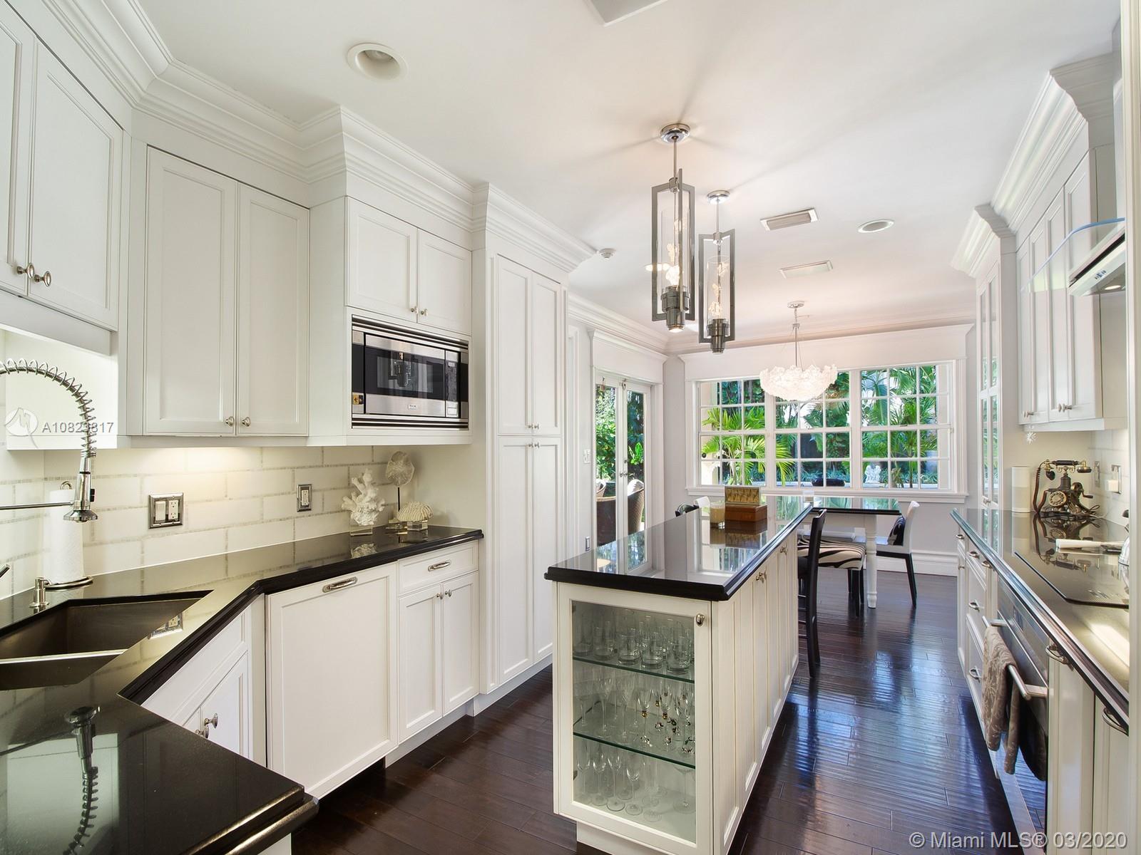 34 Southwest 22nd Road Miami, FL 33129 - Photo 6 of 15