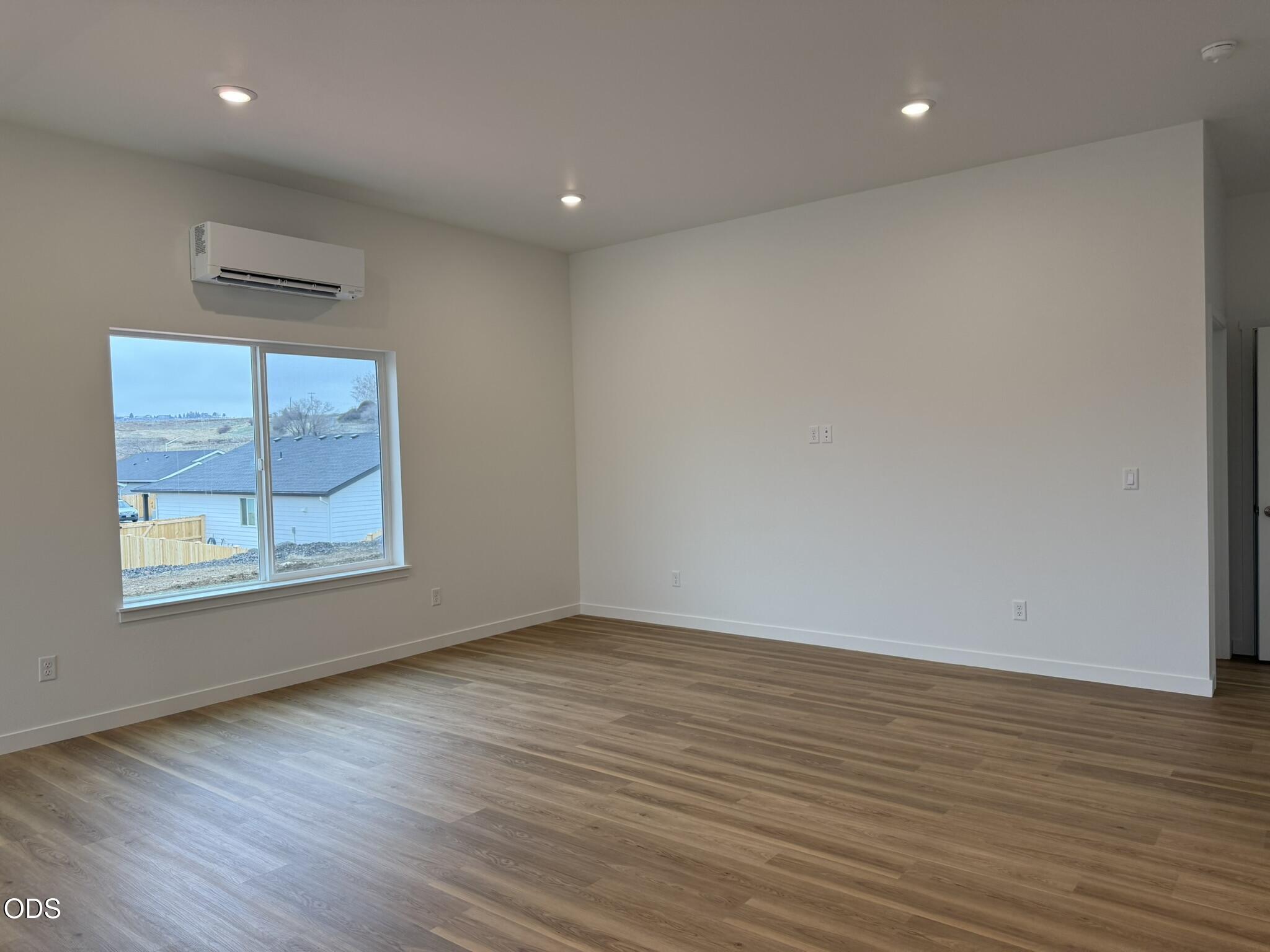 680 Northeast Rickenbacker Road, Unit 141 Madras, OR 97741 - Photo 8 of 14