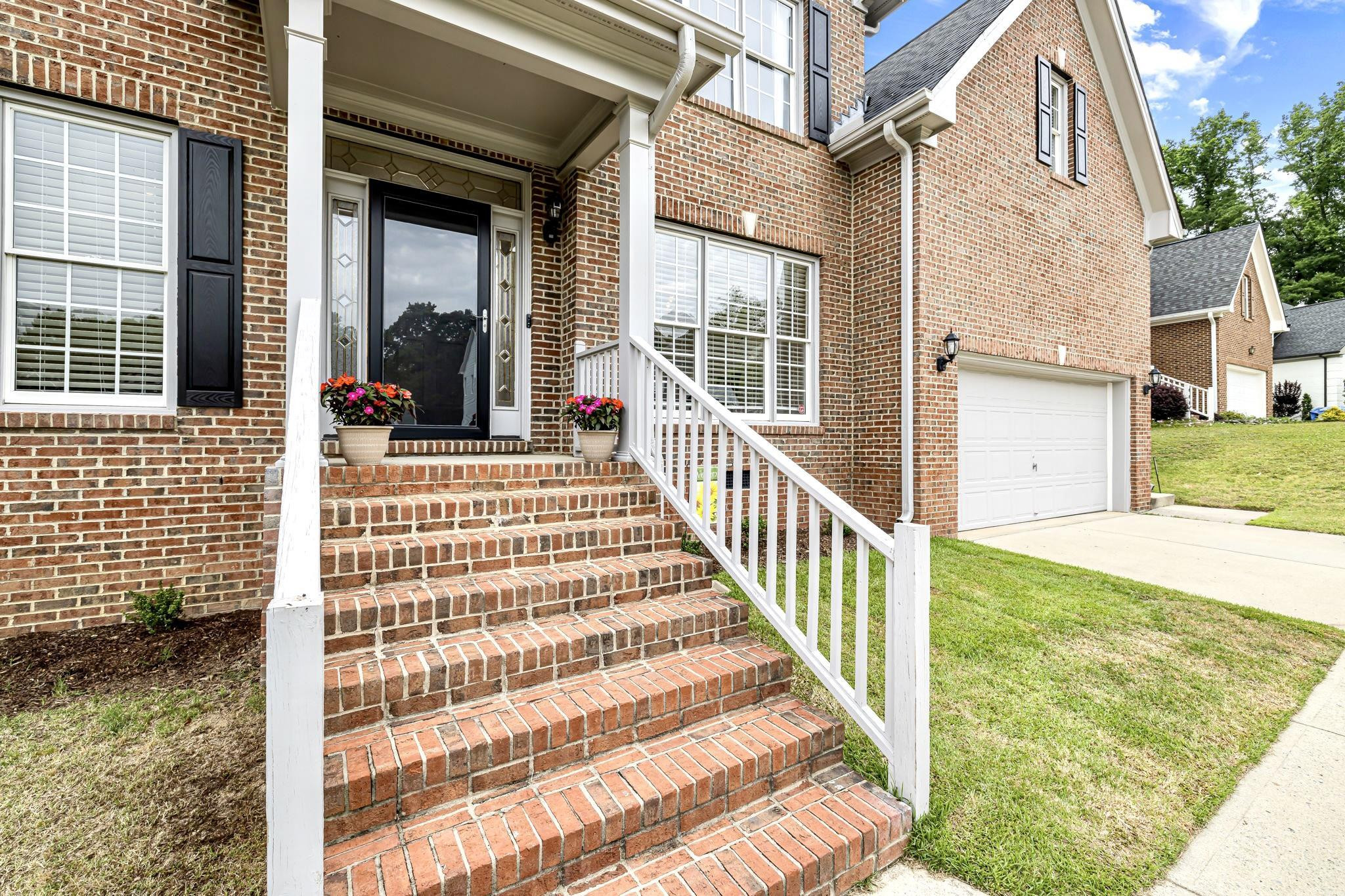8805 Valley Springs Place Raleigh, NC 27615 - Photo 4 of 41 Front Porch