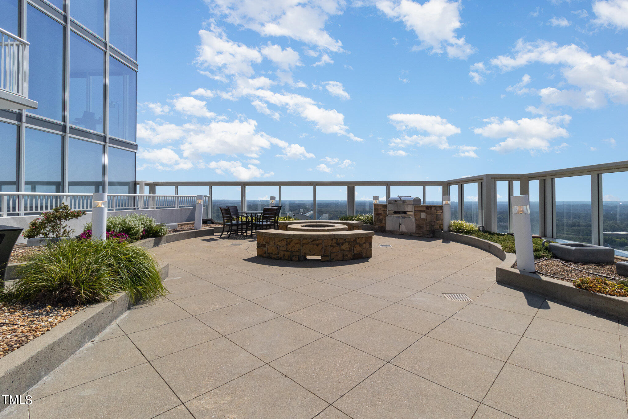 301 Fayetteville Street, Unit 2701 Raleigh, NC 27601 - Photo 21 of 26 a view of balcony with couches
