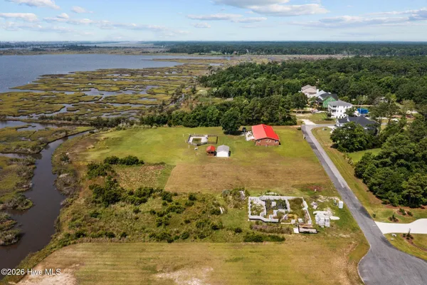 $585,000 | 110 Sea Level Lane, Sneads Ferry, NC 28460