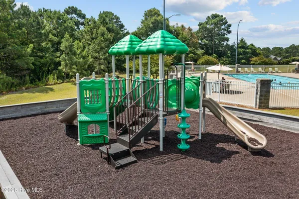 $585,000 | 110 Sea Level Lane, Sneads Ferry, NC 28460