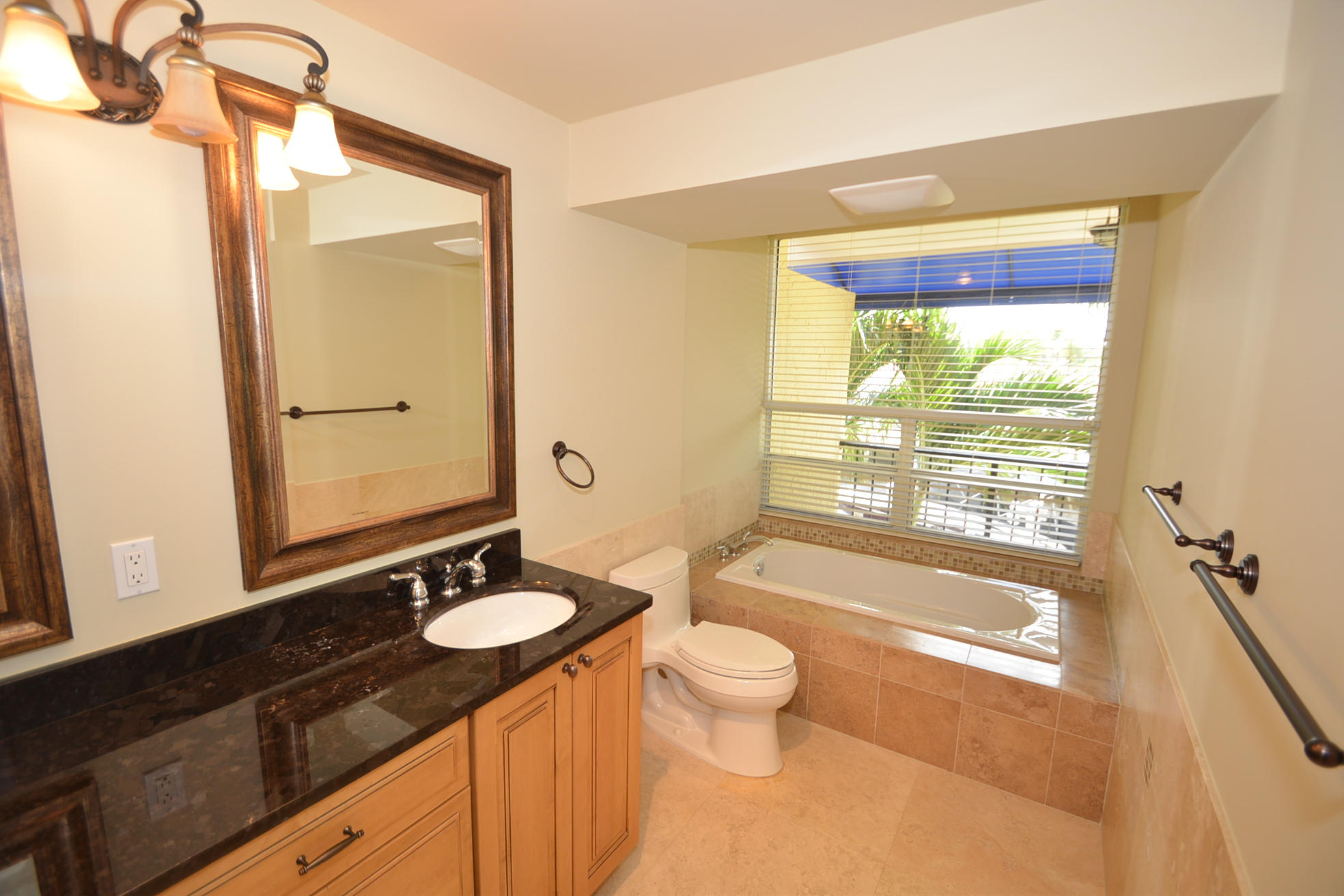 780 Jeffery Street, Unit 4 Boca Raton, FL 33487 - Photo 32 of 38 DSC_3216