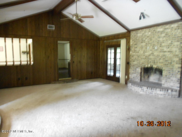 1390 Halsema Road North Jacksonville, FL 32220 - Photo 2 of 4 DSCN2183