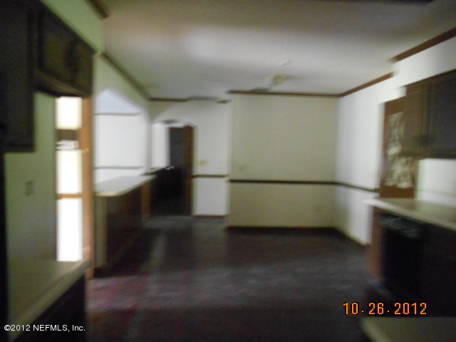 1390 Halsema Road North Jacksonville, FL 32220 - Photo 4 of 4 DSCN2185