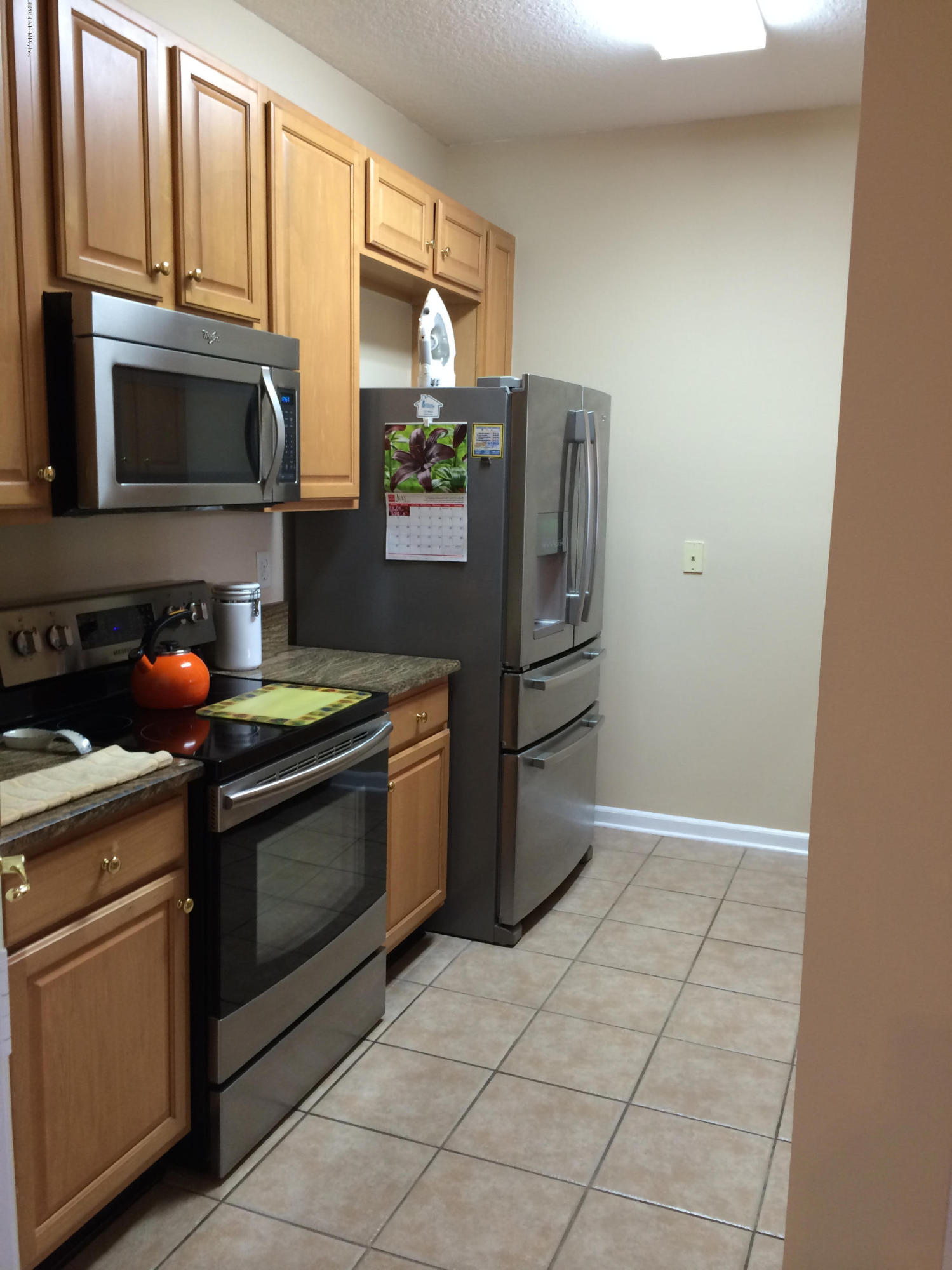 10550 Baymeadows Road, Unit 704 Jacksonville, FL 32256 - Photo 4 of 14 Kitchen