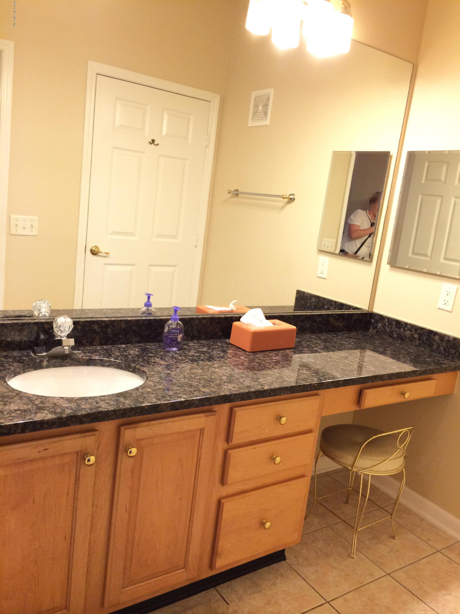10550 Baymeadows Road, Unit 704 Jacksonville, FL 32256 - Photo 10 of 14 Guest Bathroom
