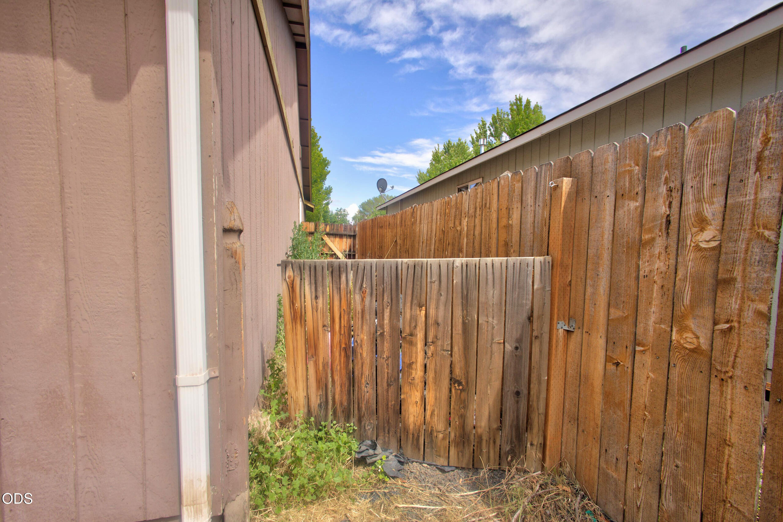339 Southwest 29th Street Redmond, OR 97756 - Photo 25 of 34