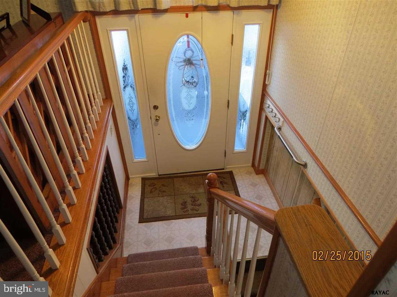 399 Montclair Road Gettysburg, PA 17325 - Photo 2 of 30