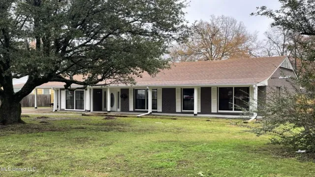 $141,900 | 1316 Brooks Drive, Clarksdale, MS 38614