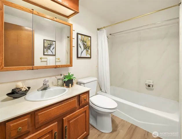 $795,000 | 1071 4th Avenue South, Unit 302, Edmonds, WA 98020